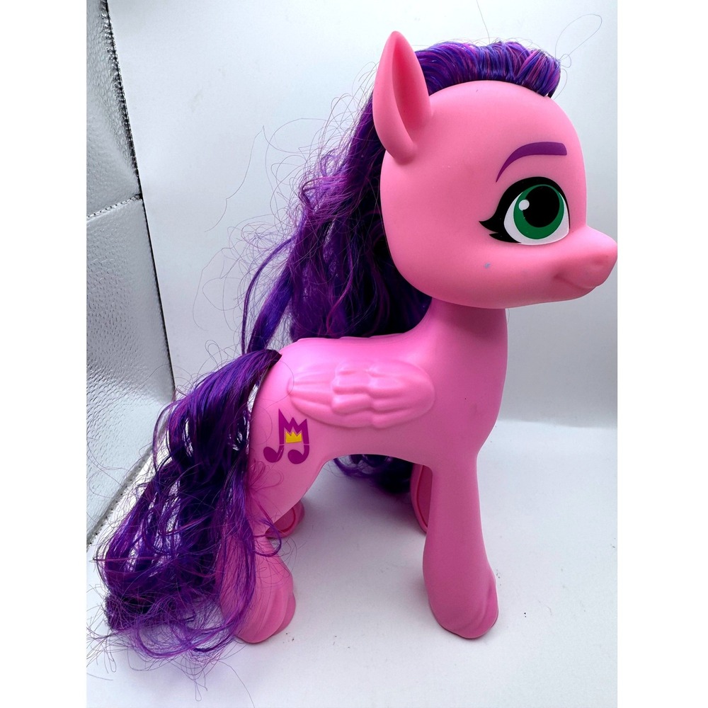 Hasbro My Little Pony A New Generation Pipp Petals Pink Pegasus Figure F1776